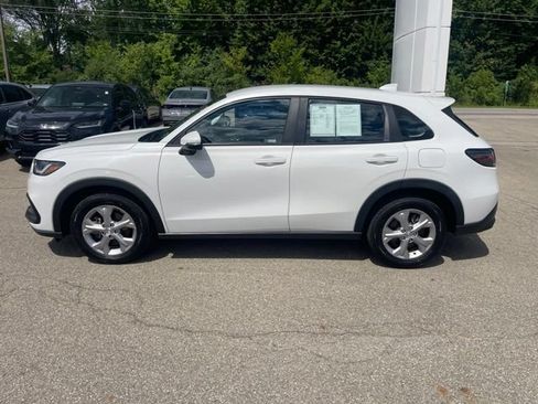 Used 2024 Honda HR-V LX image 3