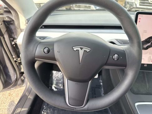Used 2023 Tesla Model 3 Performance image 40