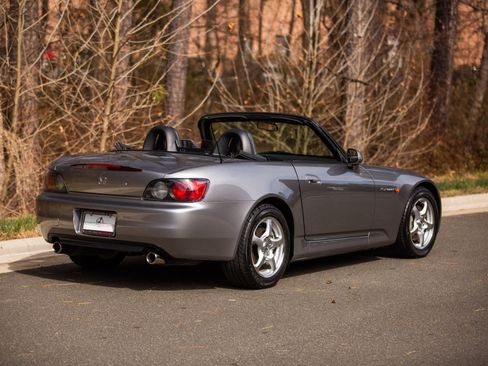 Used 2001 Honda S2000 image 13