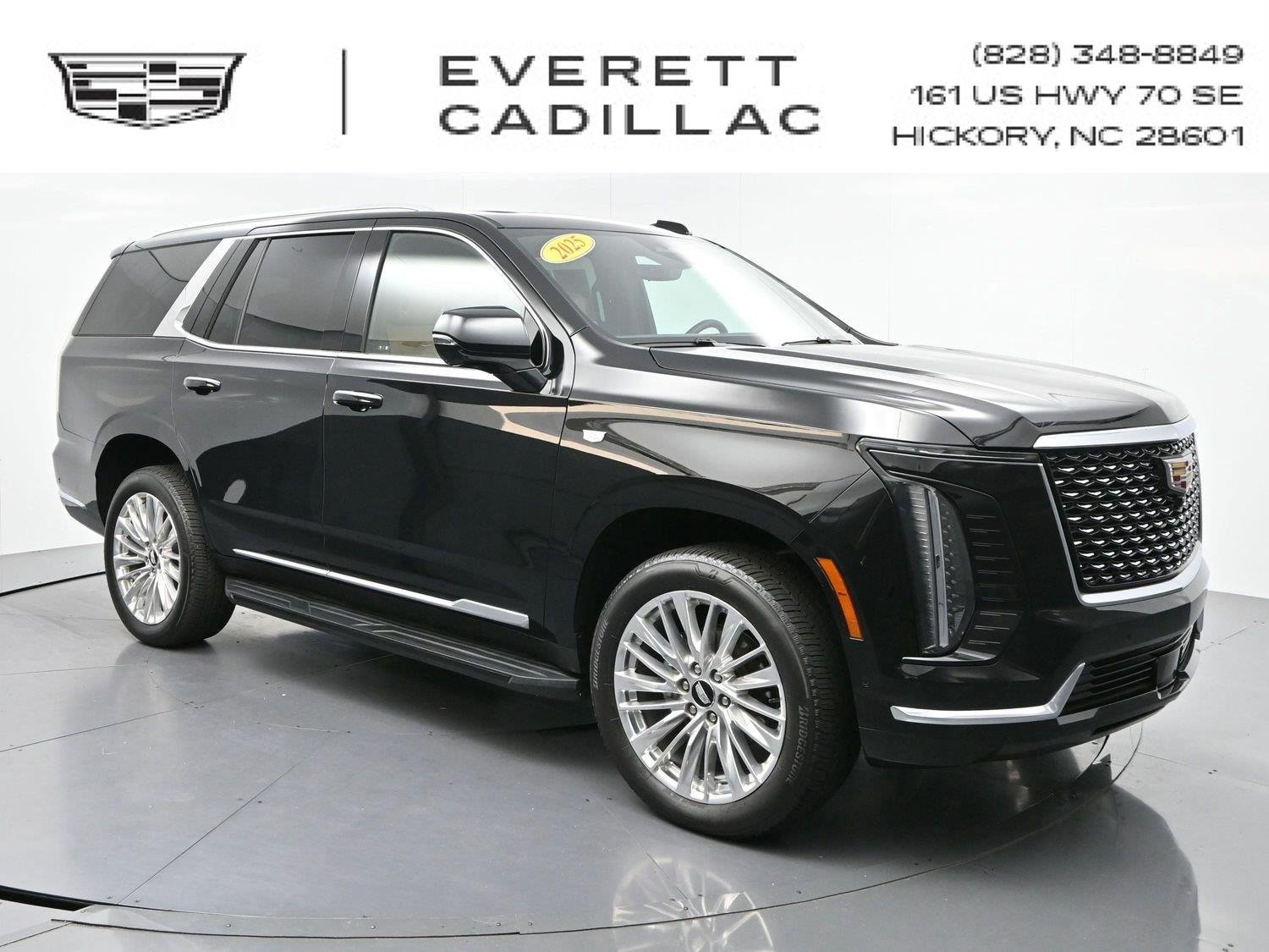 Certified 2025 Cadillac Escalade Premium Luxury AWD/4WD image 1