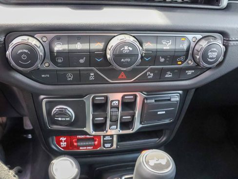 New 2026 Jeep Wrangler Unlimited Rubicon AWD/4WD image 22