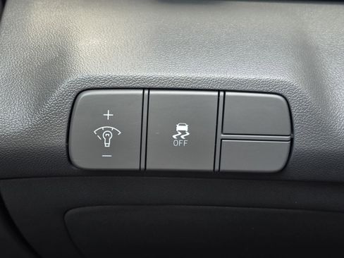 Used 2024 Hyundai Elantra SEL image 26