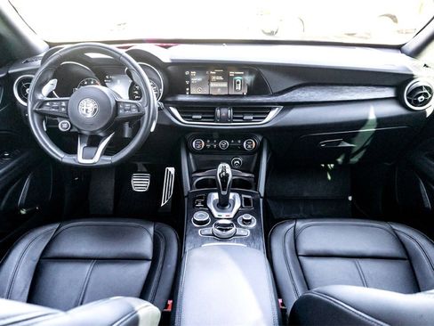 Used 2022 Alfa Romeo Stelvio Sprint image 29
