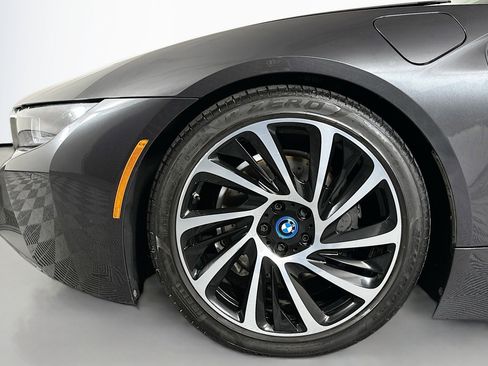 Used 2015 BMW i8 image 11