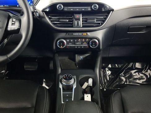 Used 2022 Ford Escape SEL w/ Technology Package FWD image 24