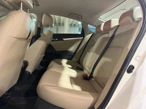 Used 2018 Honda Civic EX-L image 12