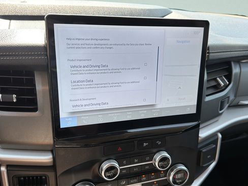 Used 2023 Ford Expedition XLT AWD/4WD image 22