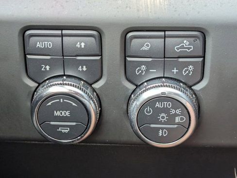 Used 2024 GMC Sierra 2500 AT4 w/ AT4 Preferred Package AWD/4WD image 23