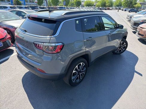 Used 2023 Jeep Compass Limited AWD/4WD image 6