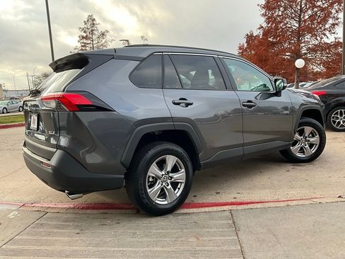 Used 2025 Toyota RAV4 XLE image 6