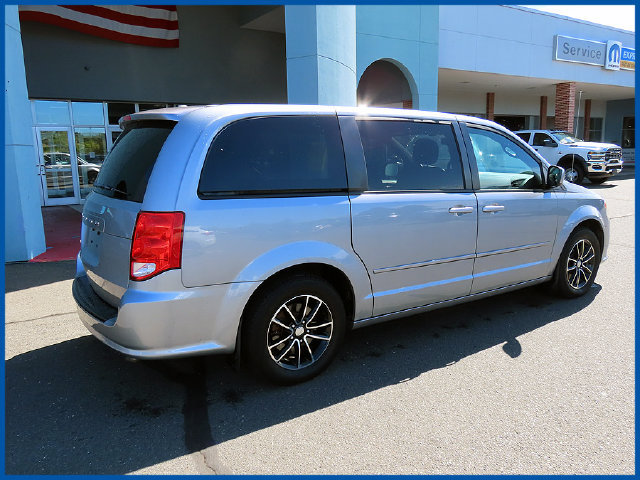Used 2015 Dodge Grand Caravan SE FWD image 7