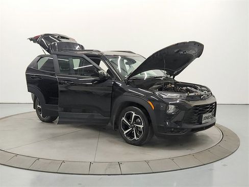 Used 2022 Chevrolet TrailBlazer RS image 9