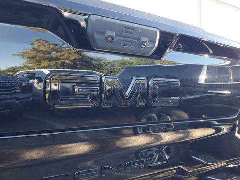 Used 2024 GMC Sierra 1500 Denali Ultimate AWD/4WD image 6