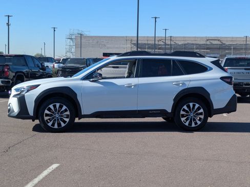 Used 2023 Subaru Outback Limited XT image 3