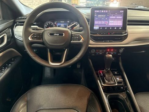 Used 2023 Jeep Compass Limited AWD/4WD image 15