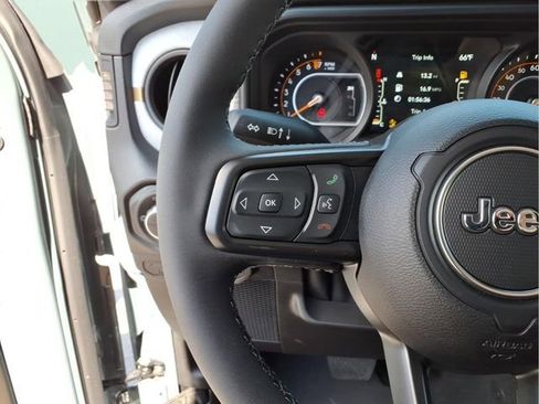 New 2026 Jeep Gladiator Sport image 14