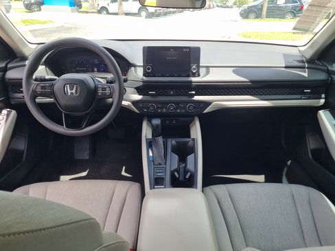 Used 2023 Honda Accord EX image 16