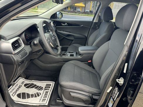 Used 2019 Kia Sorento L FWD image 15