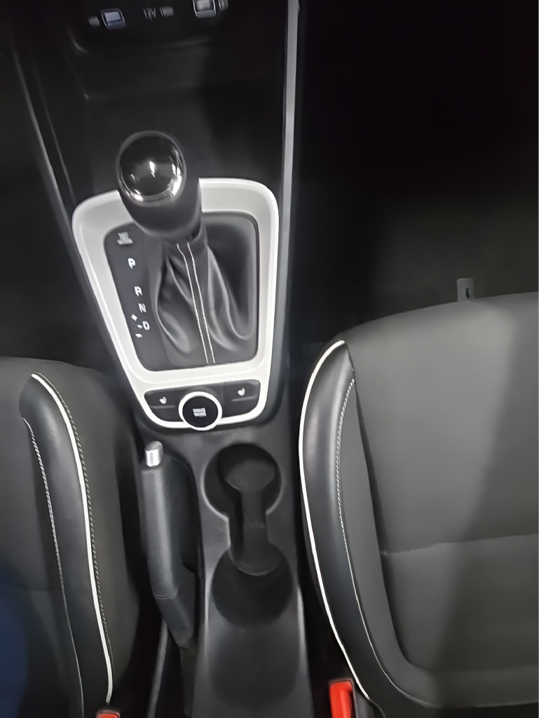 Used 2022 Hyundai Venue Limited FWD image 35