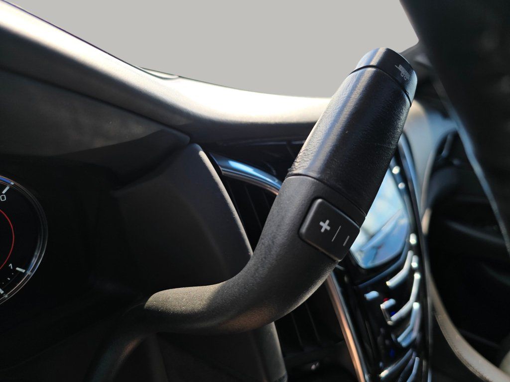 Used 2018 Cadillac Escalade ESV Platinum AWD/4WD image 16