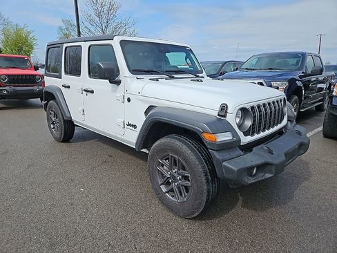 Used 2025 Jeep Wrangler Sport S image 2