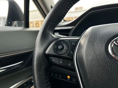 Used 2023 Toyota Venza Limited image 41