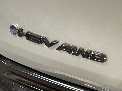 Used 2025 Toyota Sienna XSE w/ XSE Premium Package image 9