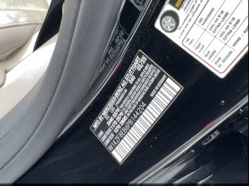 Used 2023 Mercedes-Benz E 350 4MATIC Sedan image 48