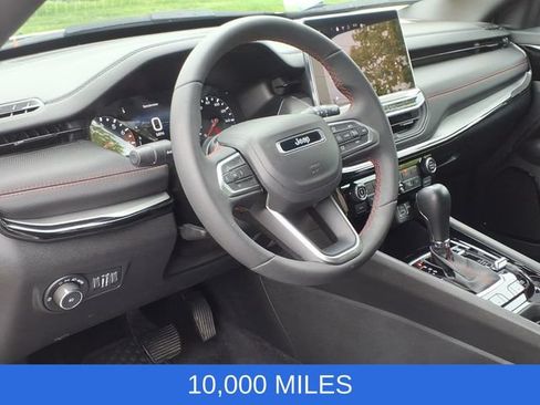 Used 2025 Jeep Compass Trailhawk AWD/4WD image 7