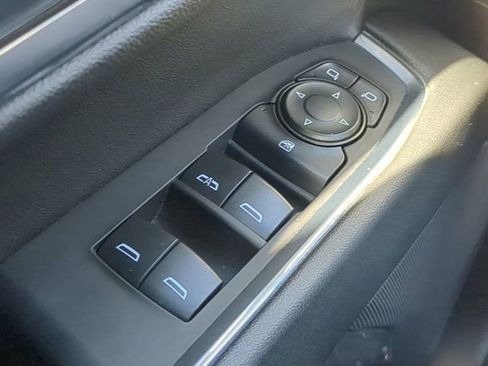 Used 2023 GMC Sierra 1500 Elevation image 23