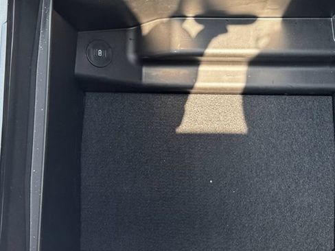 Used 2025 Ford F150 Raptor AWD/4WD image 25