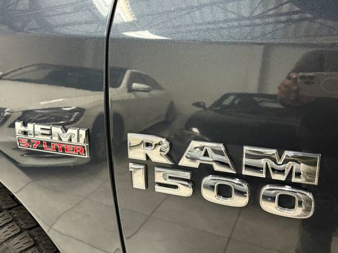 Used 2018 RAM 1500 Express w/ Express Value Package image 36