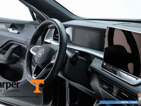 Used 2025 Volkswagen Tiguan SE R-Line image 74