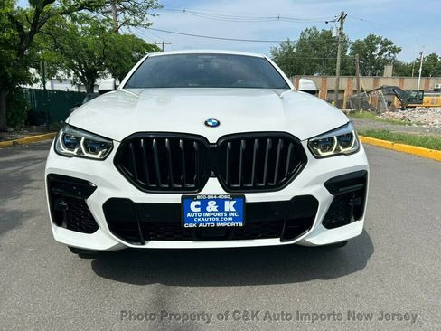 Used 2022 BMW X6 xDrive40i w/ Executive Package AWD/4WD image 3