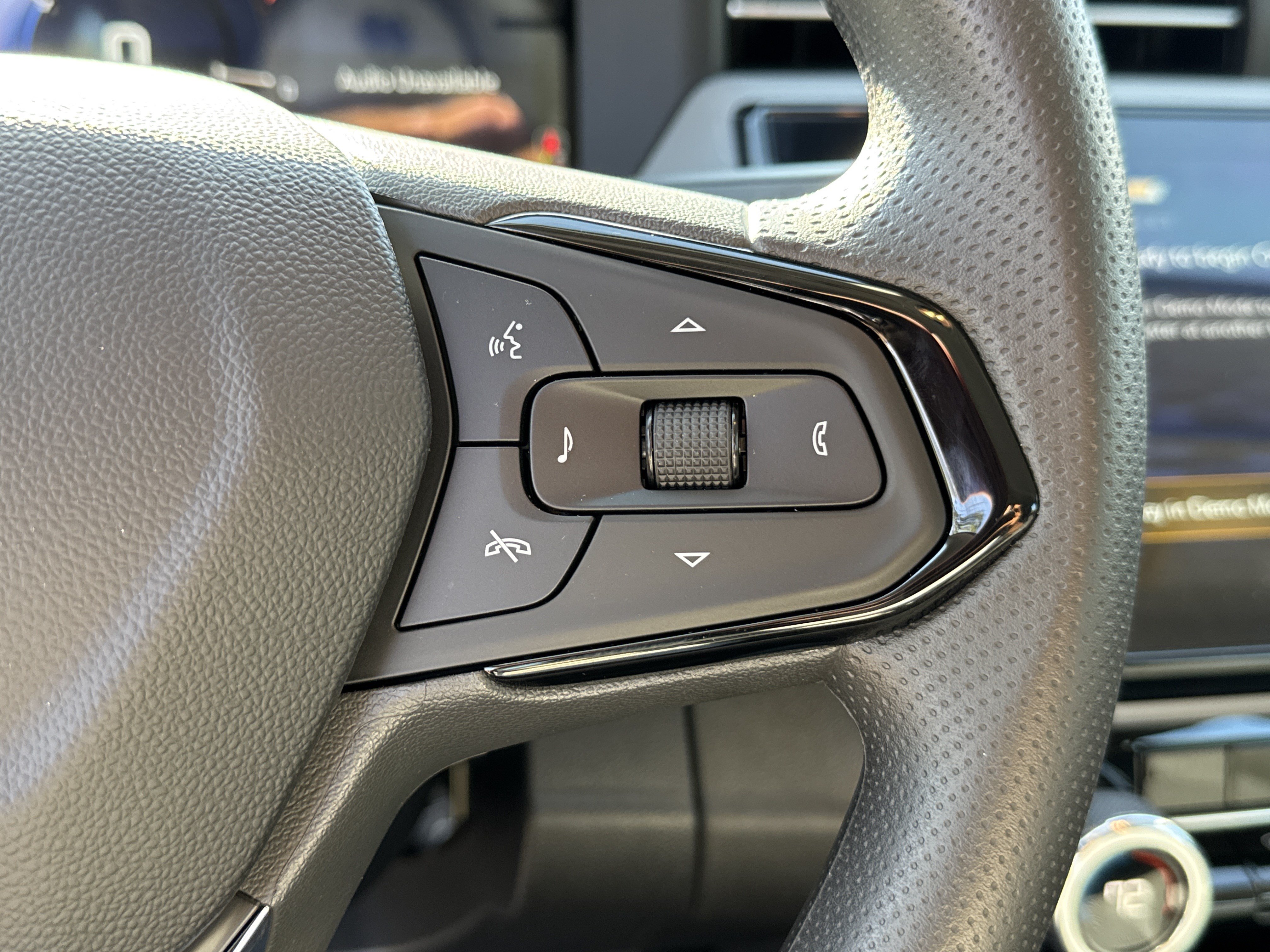 New 2027 Chevrolet Bolt LT FWD image 25