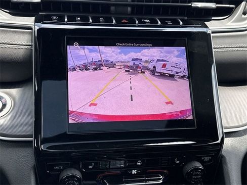 New 2025 Jeep Grand Cherokee L Altitude image 22