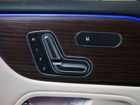 New 2026 Mercedes-Benz GLB 250 4MATIC image 14