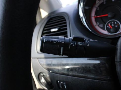 Used 2014 Dodge Grand Caravan SXT FWD image 10