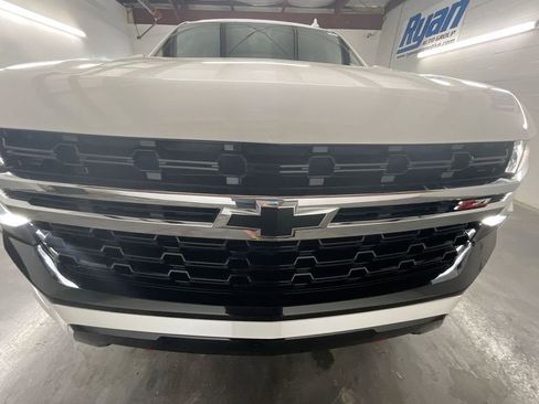 Used 2021 Chevrolet Tahoe Z71 w/ Rear Media and Nav Package image 32