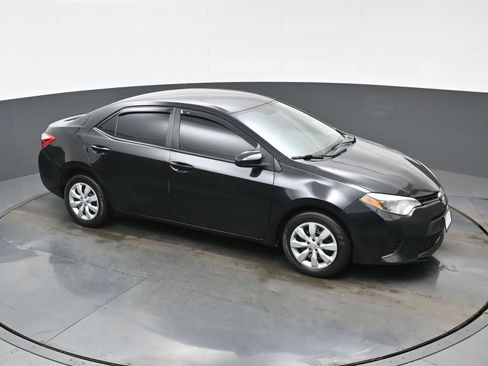 Used 2015 Toyota Corolla LE FWD image 40