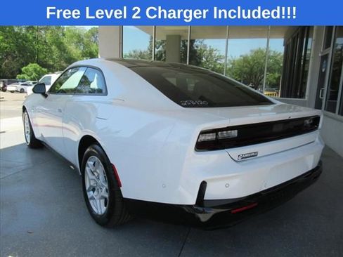 Used 2025 Dodge Charger R/T w/ Quick Order Package 25M R/T image 4