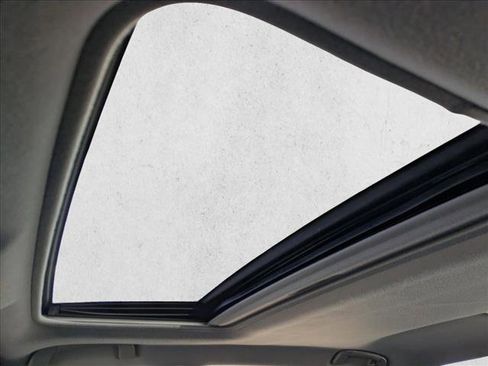 Used 2011 Toyota Avalon Limited image 16