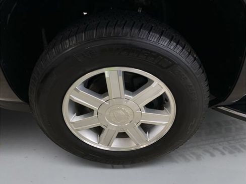 Used 2013 Cadillac Escalade AWD image 19