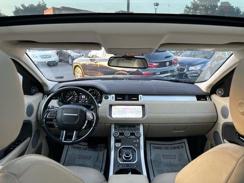 Used 2017 Land Rover Range Rover Evoque SE AWD/4WD image 20