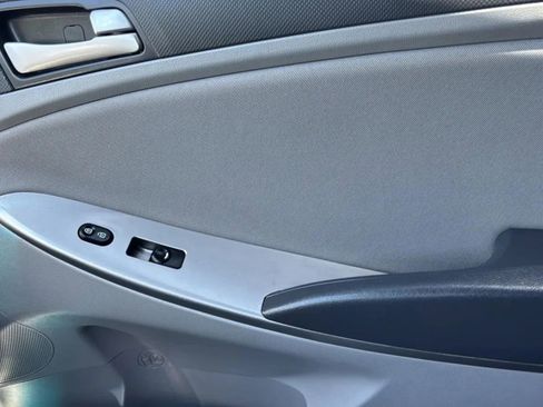 Used 2017 Hyundai Accent SE FWD image 21