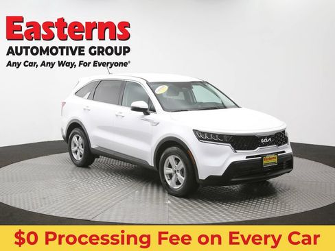 Used 2023 Kia Sorento LX FWD image 45