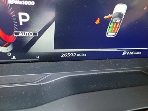 Used 2024 Nissan Pathfinder Platinum AWD/4WD image 31