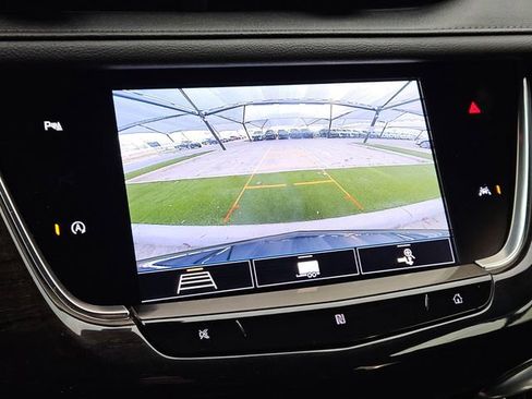 Used 2020 Cadillac XT6 Premium Luxury image 18