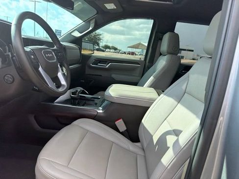 Used 2025 GMC Sierra 1500 SLT w/ SLT Premium Plus Package AWD/4WD image 18