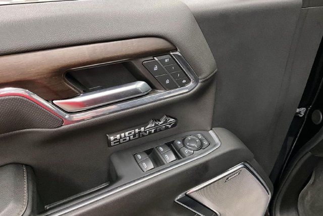 Used 2024 Chevrolet Silverado 1500 High Country w/ LPO, Dark Essentials Package AWD/4WD image 40